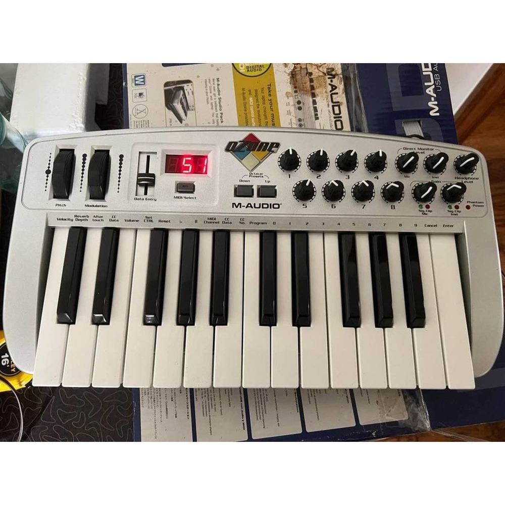 M-AUDIO OZONE MIDI USB Keyboard Controller